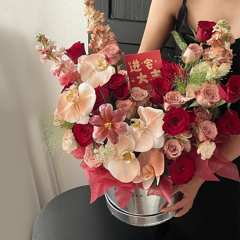 新居への引っ越し、ローズフラワーエクスプレス、市内全土の誕生日、大晦日、誕生日のお祝いに本物の花|undefined