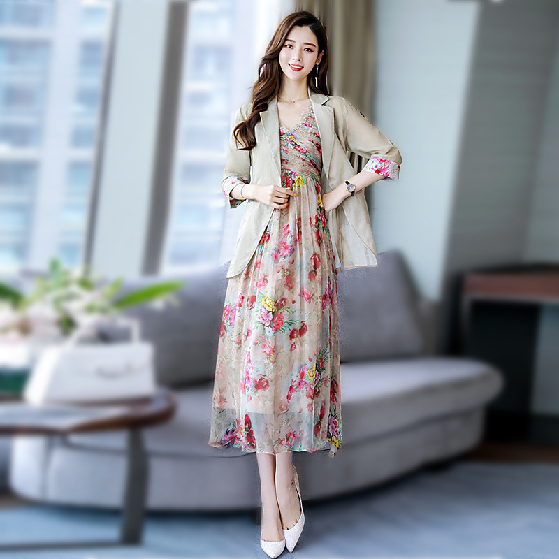Papaya Milk Summer New Women's Fashion Elegant Suit Jacket Printed Waist-Cinching Dress Two-Piece Set Papaya Milk Summer New Women's Fashion Elegant Suit Jacket Printed Waist-Cinching Dress Two-Piece Set