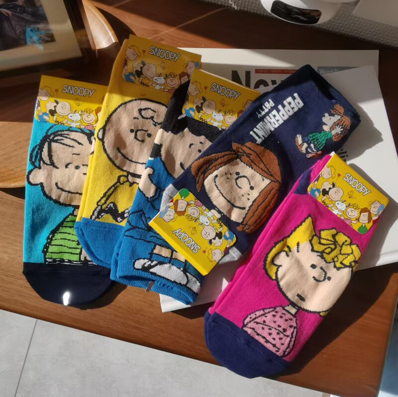 Cross-border Four Seasons Women's Short Cotton Socks Cute Cartoon Animation snoppy Low-cut kikiyasocks South Korea Socks