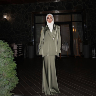 2024�＾�¿�W�����R�d�羳Ů�b��ɫ�������������Lȹ�ɼ���