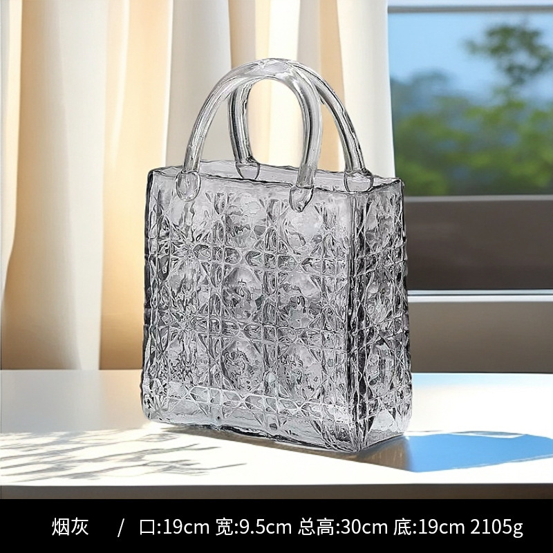 다이애나 왕세자비의 휴대용 꽃병 재