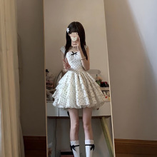 �羳��ʽ�����WԺ�L������Ů���c����ȹС�����ļ��¿������@�ݵ�