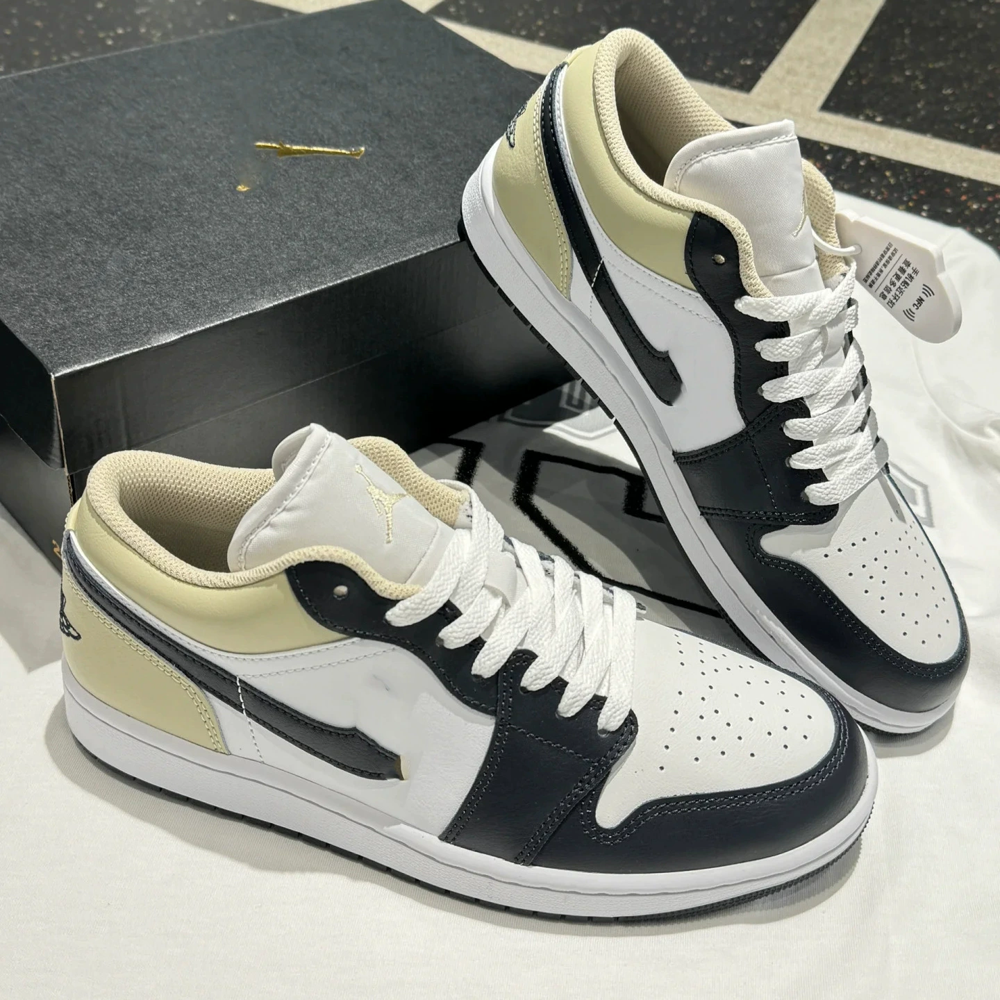 Кроссовки Air Jordan 1, кеды, спортивная обувь, баскетбольные кроссовки для отдыха, с вышивкой