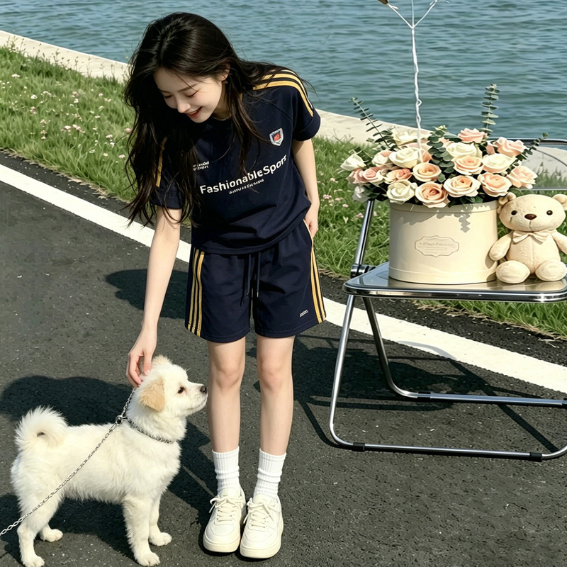 Girls' Summer Casual Outfit 2026 New Style Korean Design Color-Blocking Top Sports Two-Piece Set Girls' Summer Casual Outfit 2026 New Style Korean Design Color-Blocking Top Sports Two-Piece Set