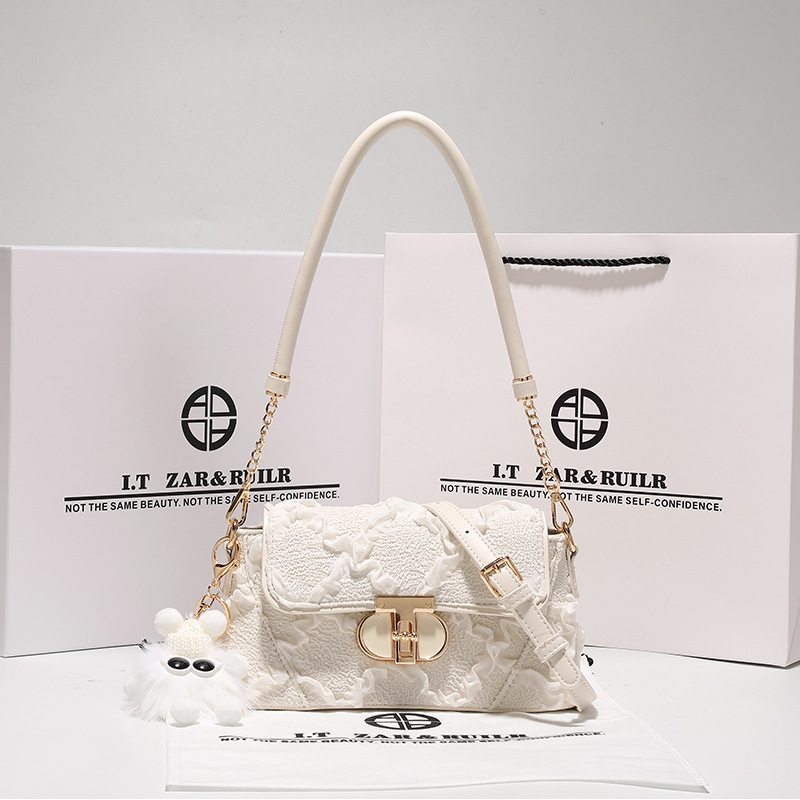 High-End Versatile Commuter Style Niche Underarm Bag for Women 2025 New Fashion Chain Crossbody Bag Underarm Bag