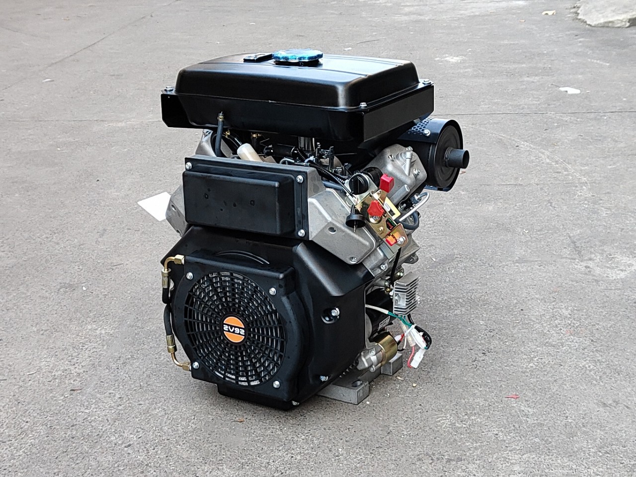 Double-cylinder V-type air-cooled diesel HD2V92F displacement 997cc16kw hydraulic pump station Marine harvester Hua slip