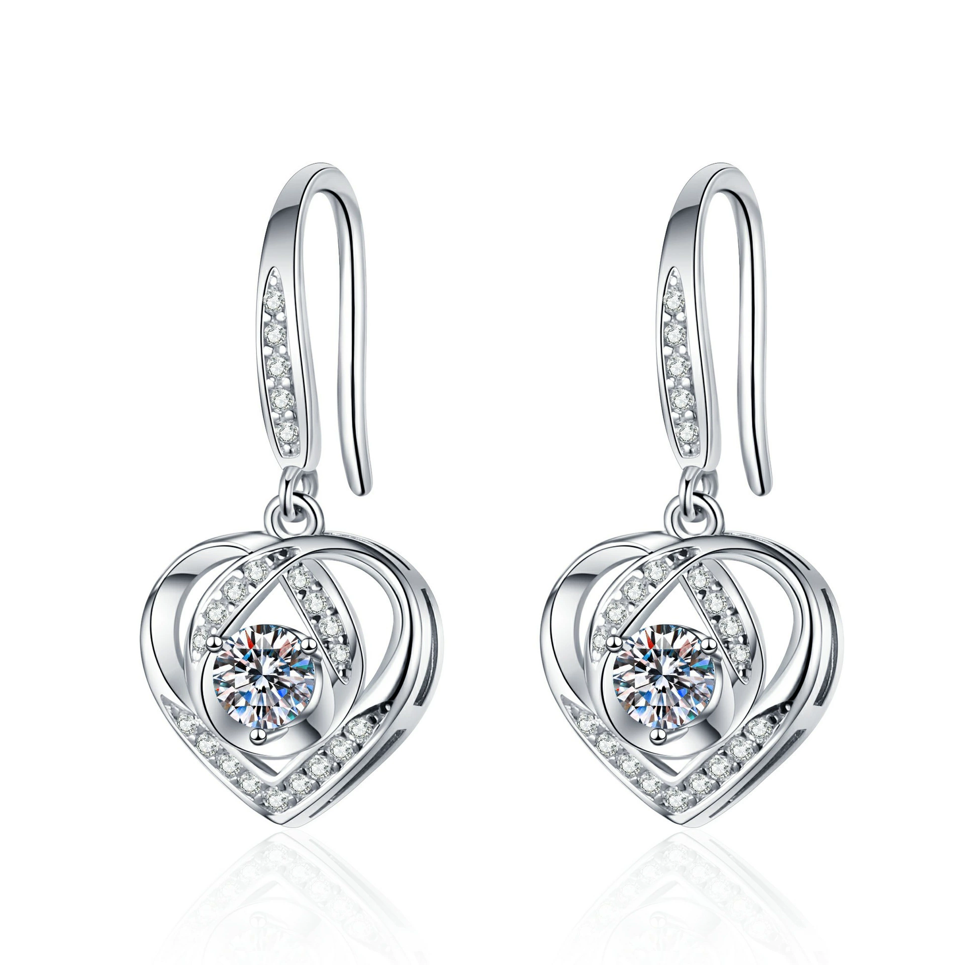 Earrings heart shaped, 0.6 carat
