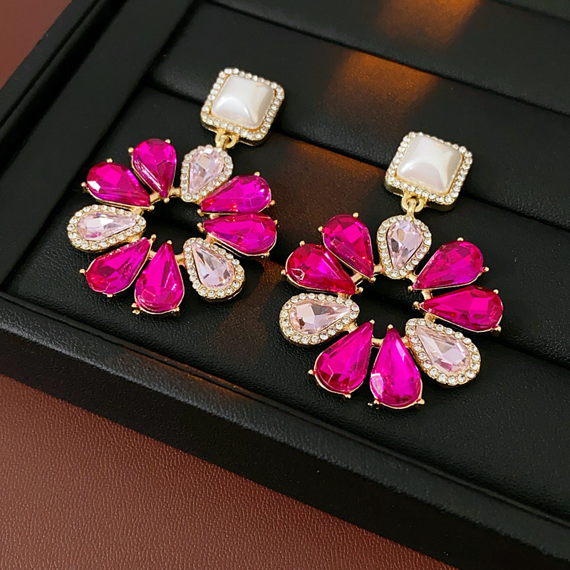 Medieval vintage zircon pulsera pendientes collar lujo ligero nicho conjunto de alta sensación de estilo retrógrado joyas de corte