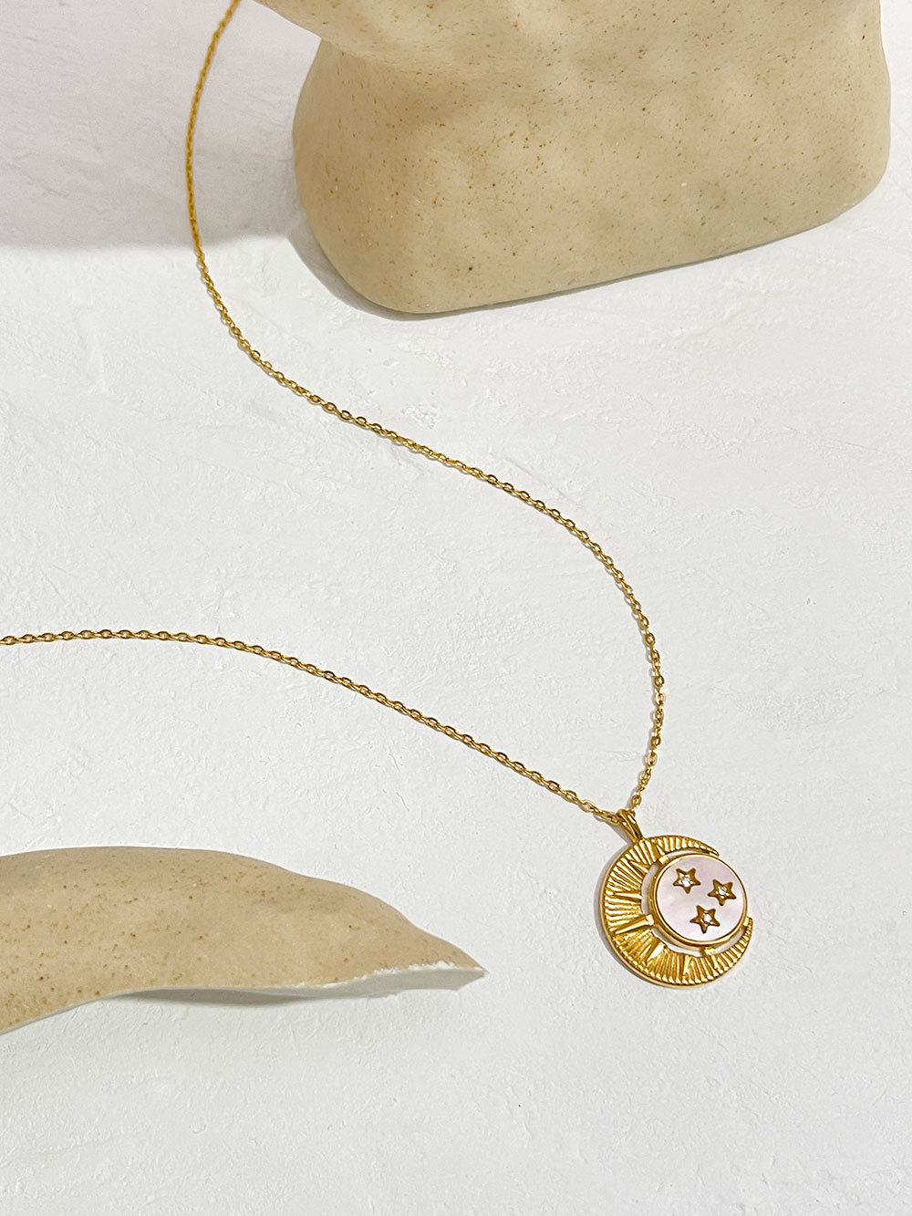 Simple Style Star Moon Stainless Steel Plating Inlay Rhinestones Shell Pendant Necklace 1 Piece