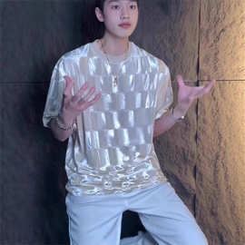 韩版时尚亮面叠层设计男士短袖t恤轻奢小众外穿宽松五分袖打底衫