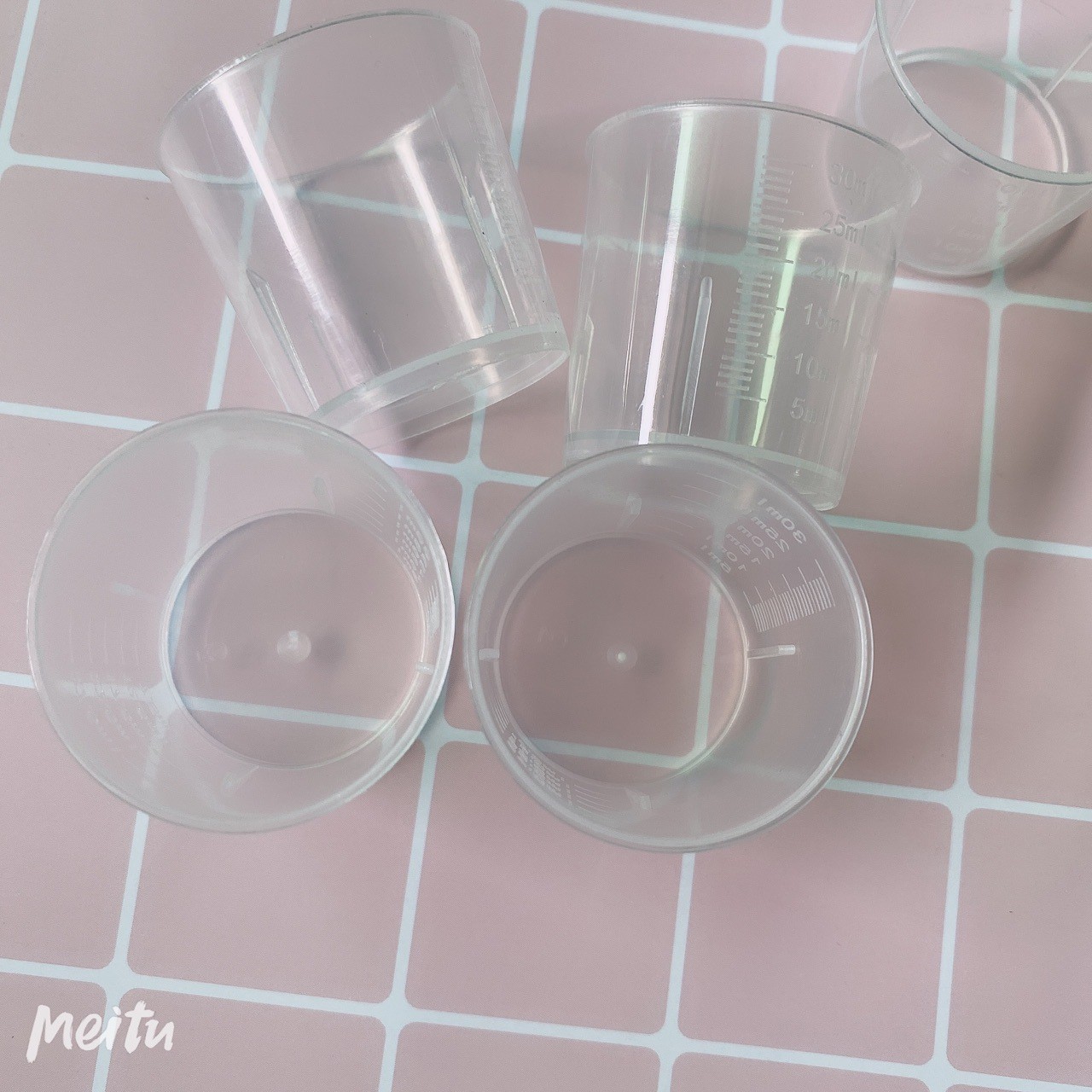 厂家批发 30ml毫升塑料量杯 塑料量筒pp小量杯 糖浆量杯 试验器皿