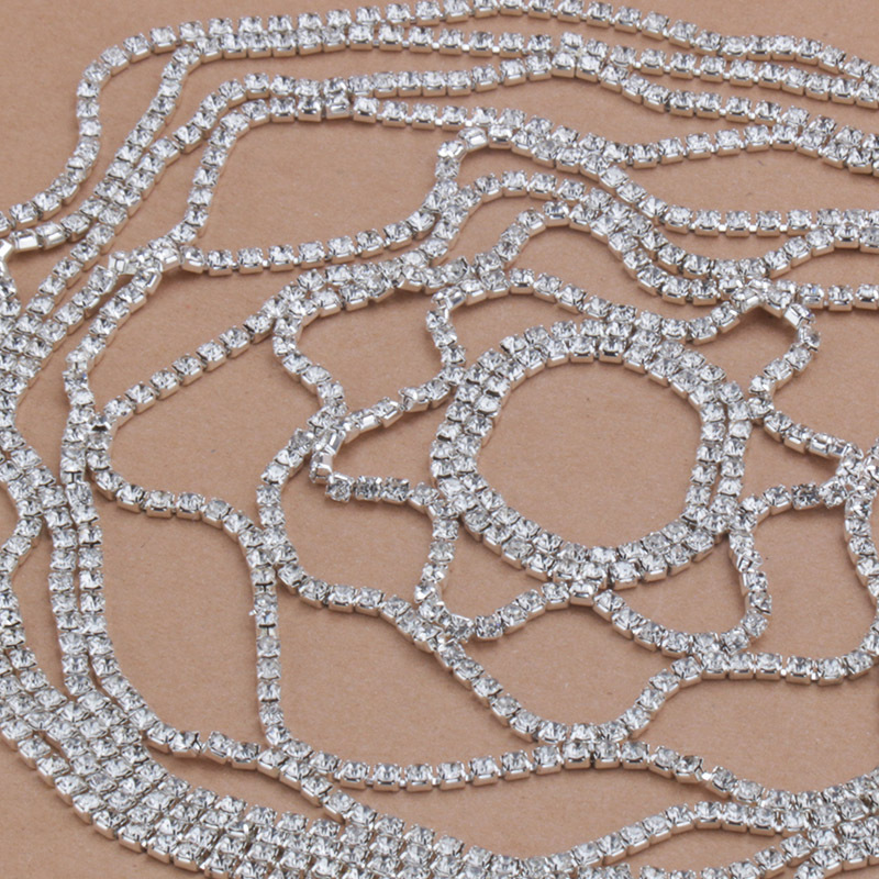 2023 transfronteriza Venta caliente garra cadena de malla tapa Europea estilo de la boda con el pelo decoración maquillaje artista fuente nueva venta al por mayor