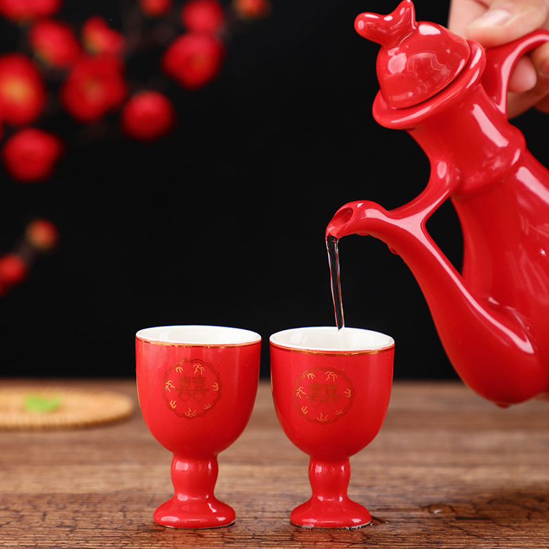 Nudo suministros de la boda tostada copa banquete de boda copa de boda traje de olla de vino chino boda pareja mano taza copa de vino