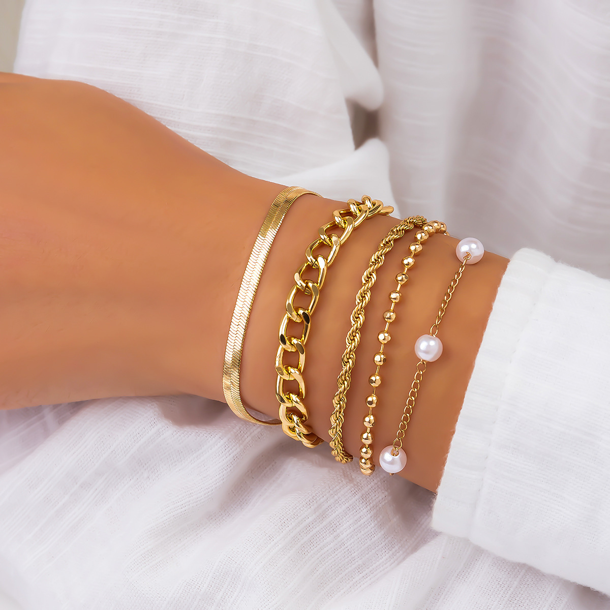 37g Weight Bracelets Classification 1 Set Quantity Holiday, Daily Occasion Imitation Pearl, Alloy Material Heart Shape Pattern Unisex Gender Irregular, Plating Design Lady Heart Shape Imitation Pearl Alloy Wholesale Bracelets 21