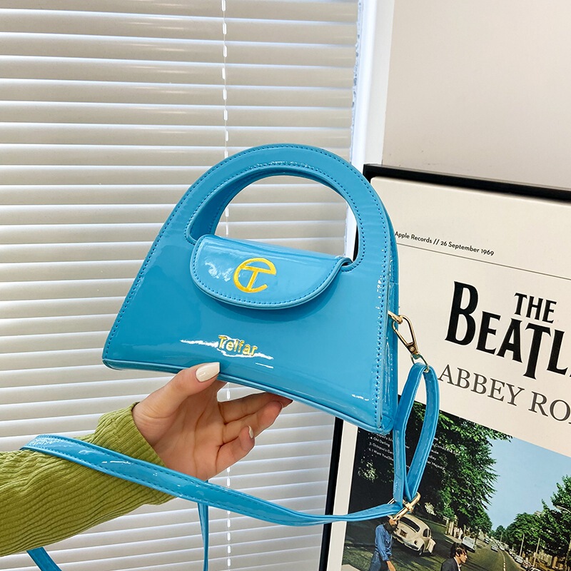 2026 New Women's Handbag, Single Shoulder, Glossy Semi-Circular, Retro Crossbody, Factory Wholesale, Large Capacity, Trendy Cross-Border Style 2026 New Women's Handbag, Single Shoulder, Glossy Semi-Circular, Retro Crossbody, Factory Wholesale, Large Capacity, Trendy Cross-Border Style