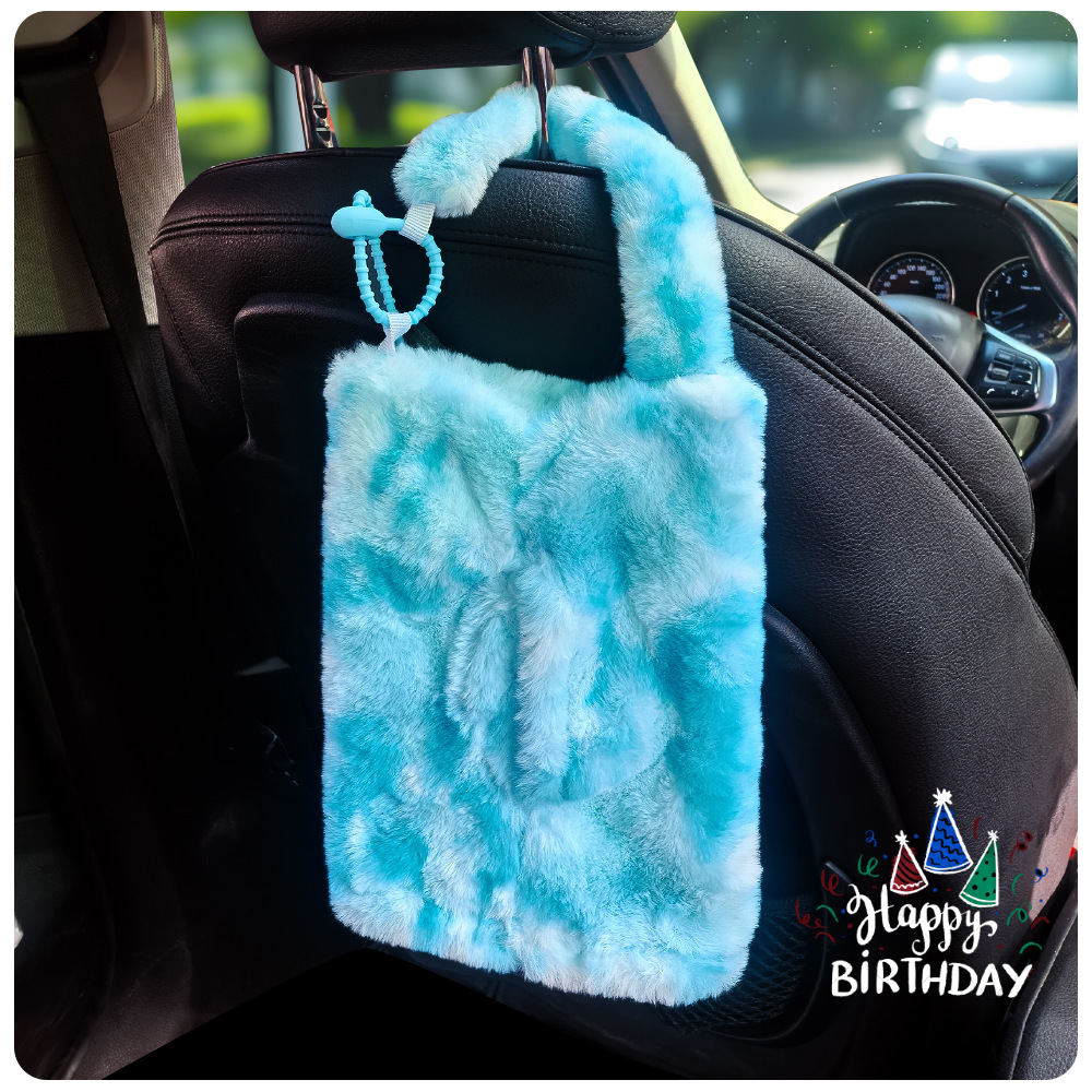 Nueva caja de toallas de automóvil de peluche colgante creativa para el automóvil caja de extracción de papel de alta calidad diosa bolsa colgante de toallas de automóvil