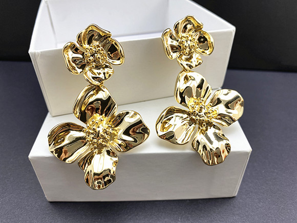 1 Pair Fashion Flower Metal Plating Women's Drop Earrings display picture 4