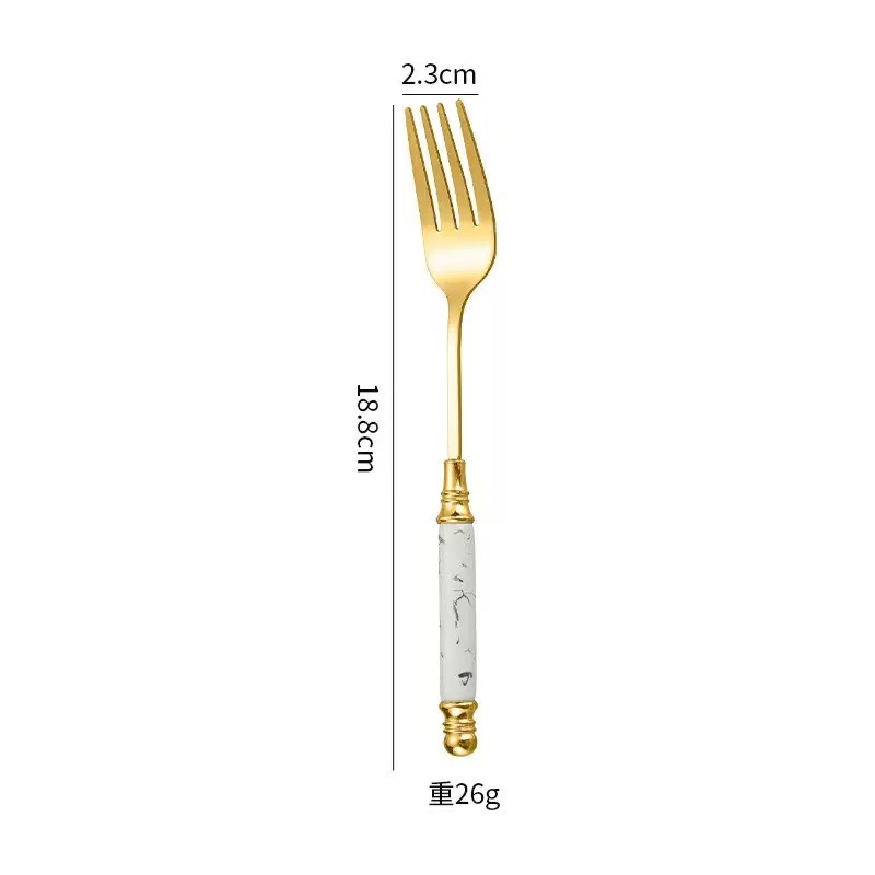 Rvs steakmes en bestekset met marmerpatroon_voghion.com