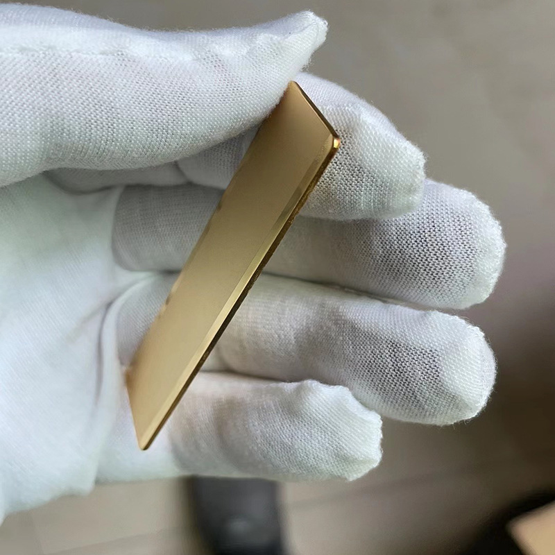 24K金製胸章、刻印入り従業員証、カスタムメイド金属製従業員証、ロゴ入り銘板、デザイン・製作、パーソナライズ|undefined