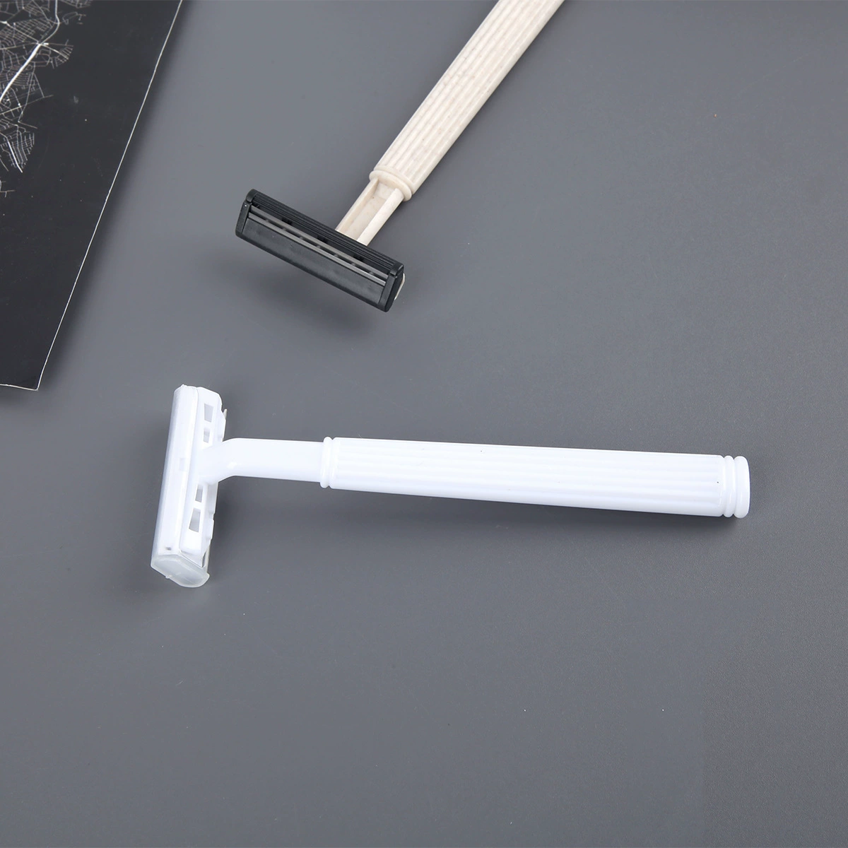 Disposable handheld razor for hotel for traveling, set