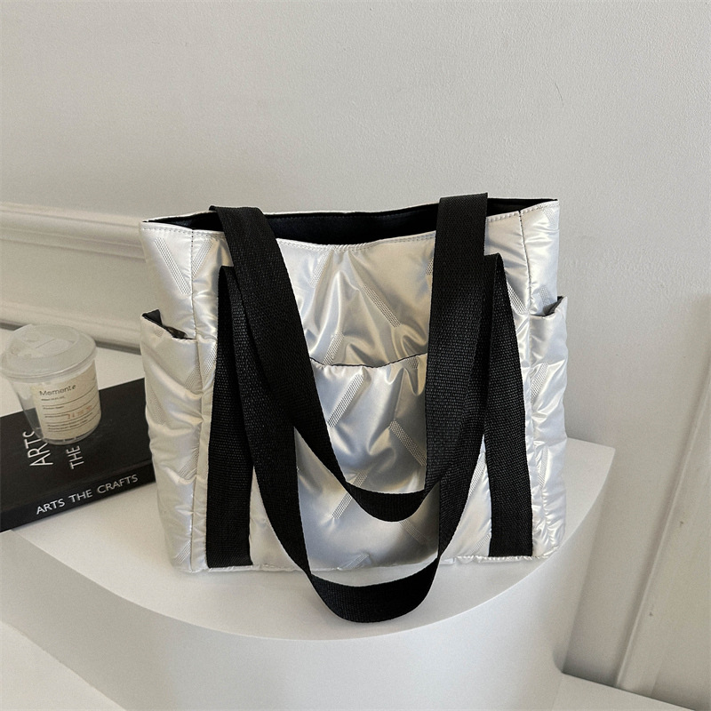 Bolsa de textura de alta calidad para mujeres nueva moda de gran capacidad otoño invierno perlada ropa de algodón bolso de hombro bolso de pluma de viaje