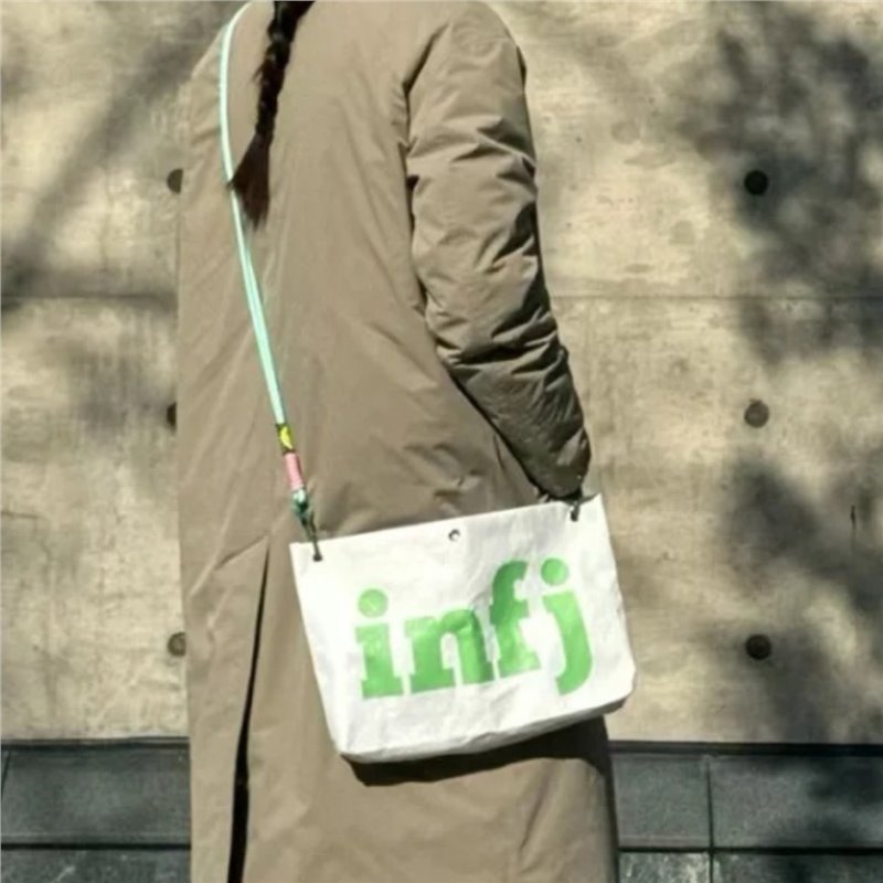 杜邦纸袋定 制斜挎拉链包复古杜邦购物袋文创斜挎单肩小包印logo