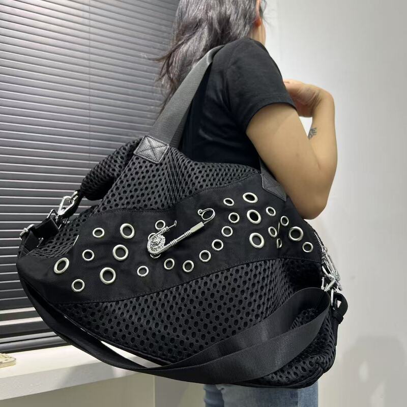 女性向けのクロスボーダー特別なファッショナブルなパーソナライズされたメッシュ特大トートバッグ、大きなピンリベットリングショルダーバッグ|undefined