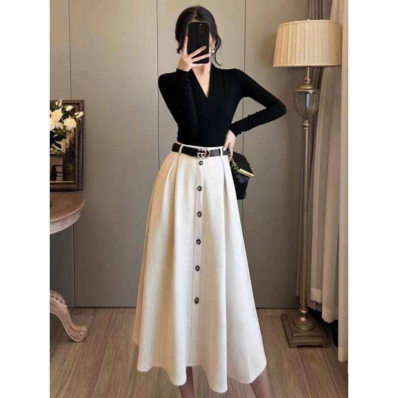 2つのセットの女性の秋の服の新型の洋風の流行のフランスの復古の底のベルベットのワンピースの気質はやせているロングスカートを現します。|undefined