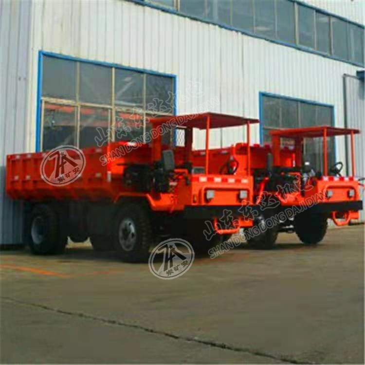 矿用运输车4