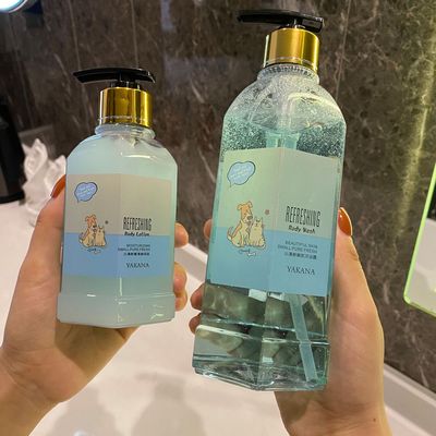 亚卡娜小清新沐浴露身体乳补水套装滋润肌肤保湿组合装女香氛留香