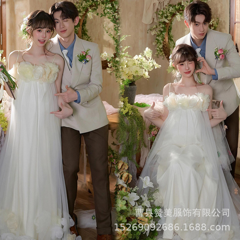 Photo Studio's New French Light Wedding Dress, Niche Super Fairy Pregnant Mommy's Elegant Suspender Fugitive Princess Dressing Gown Photo Studio's New French Light Wedding Dress, Niche Super Fairy Pregnant Mommy's Elegant Suspender Fugitive Princess Dressing Gown
