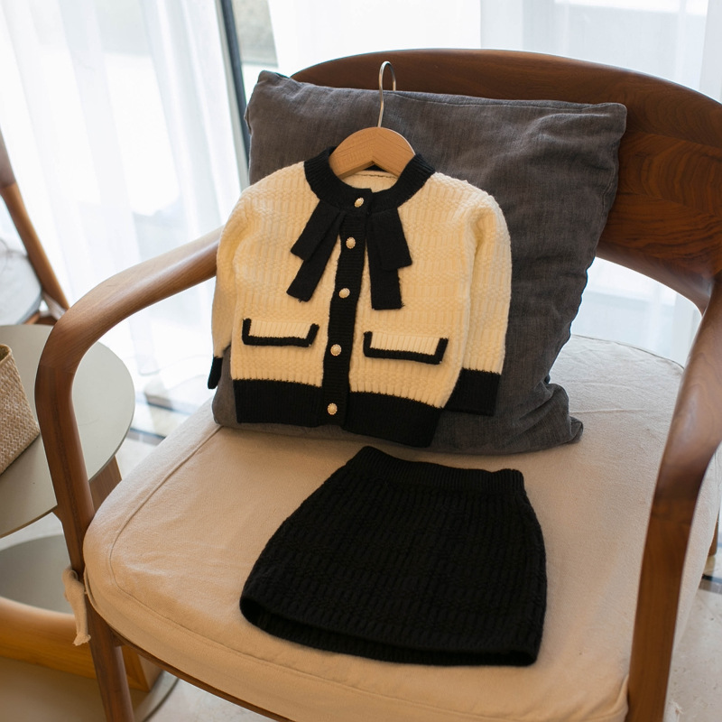 Demi-season sophisticated sweater with bow