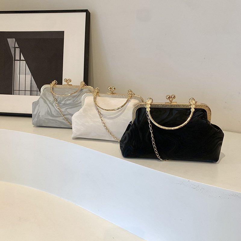 包包女韩版简约时尚单肩斜挎包2025春季新款复古休闲手提包贝壳包