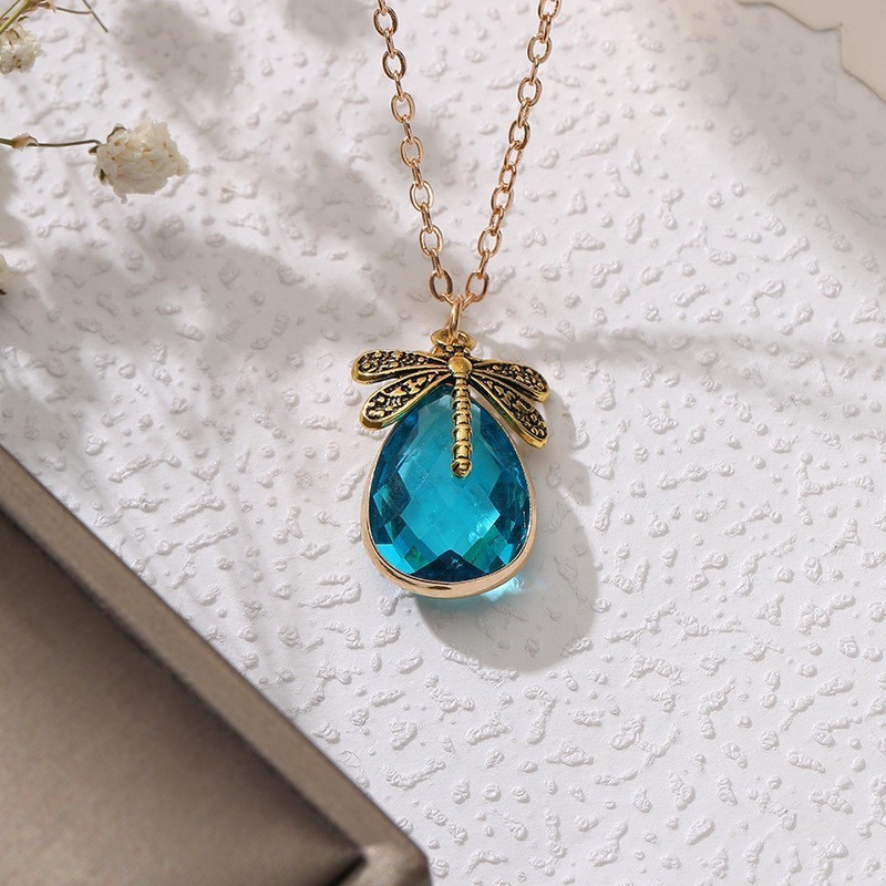 Transfronterizos elegante libélula jade colgante de vidrio de moda fiesta bohemia collar damas