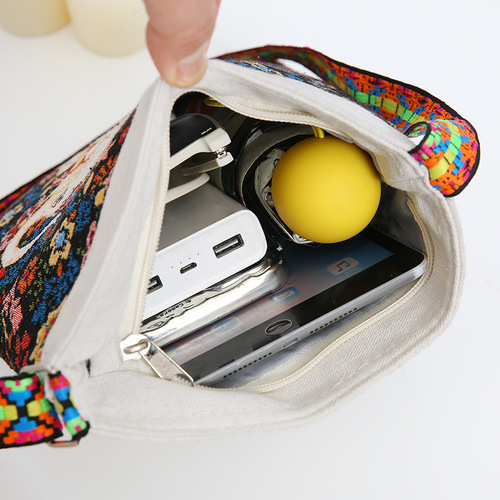 Manufacturer wholesale new cartoon texture western style crossbody bag for going out double-sided casual embroidered ethnic style canvas bag