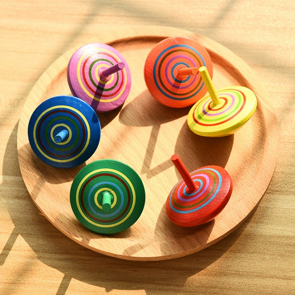 Green wooden spinning top, 30 pieces