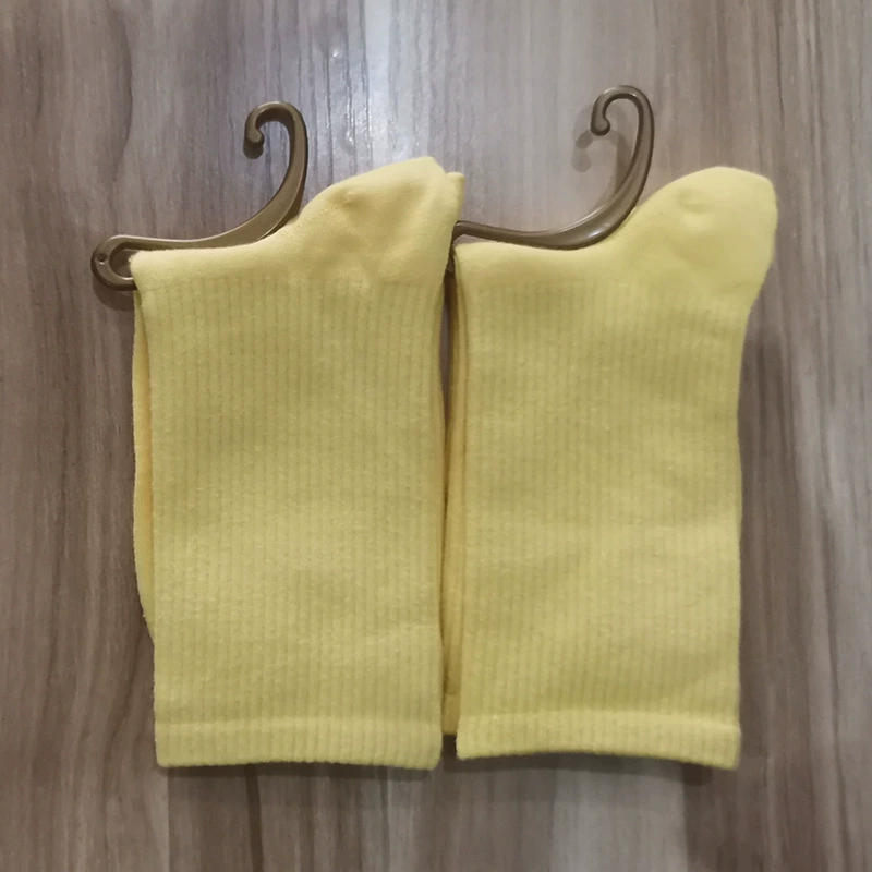 Mid‑length cotton socks, mid‑calf unisex, absorbent and odor‑resistant, cotton or thin velvet option