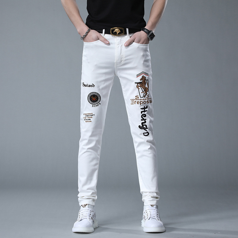 Jeans blancs brodés d'été pour hommes, tendance station européenne mince, pieds élastiques, pantalons décontractés Joker._voghion.com