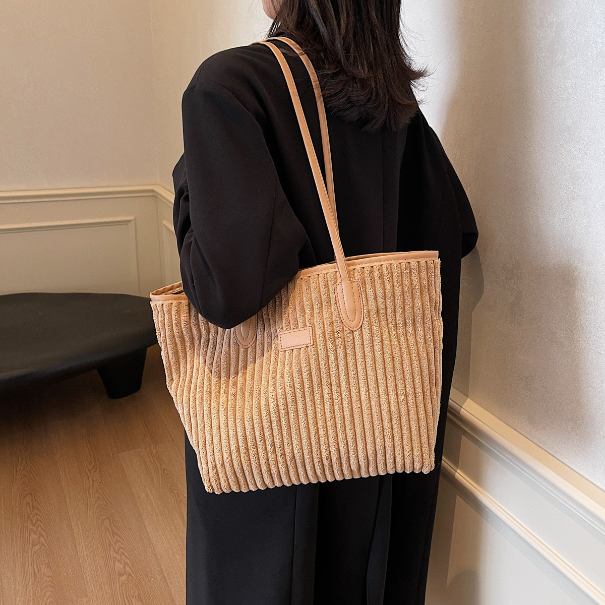 Verano 2024 invierno de gran capacidad de meandruño nuevo nicho simple de viaje de mano bolsa de hombro para mujeres