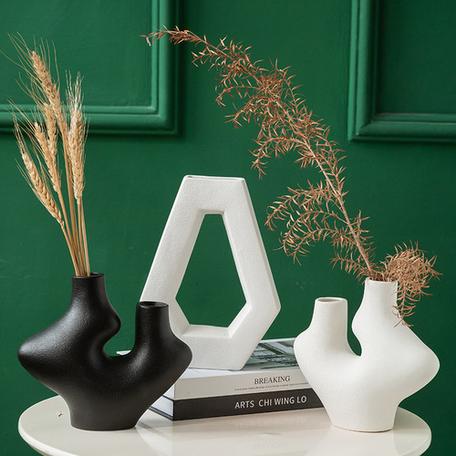 Modern Minimalist Ceramic Vase with Ceramic Flower Pot as a Unique Piece, Circle Ins Round Ceramic Vase, Creative Ceramic Vase, Cross-border Best Selling White Vase