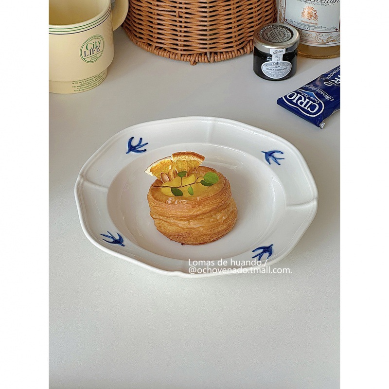 簡約ins風小清新盤子菜盤家用復古甜品盤蛋糕盤深盤釉下彩陶瓷