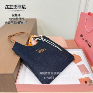 mϵţ�����ذ�Ů2025�¿�s�r�д������μ���ٴ�ͨ�ڰ�
