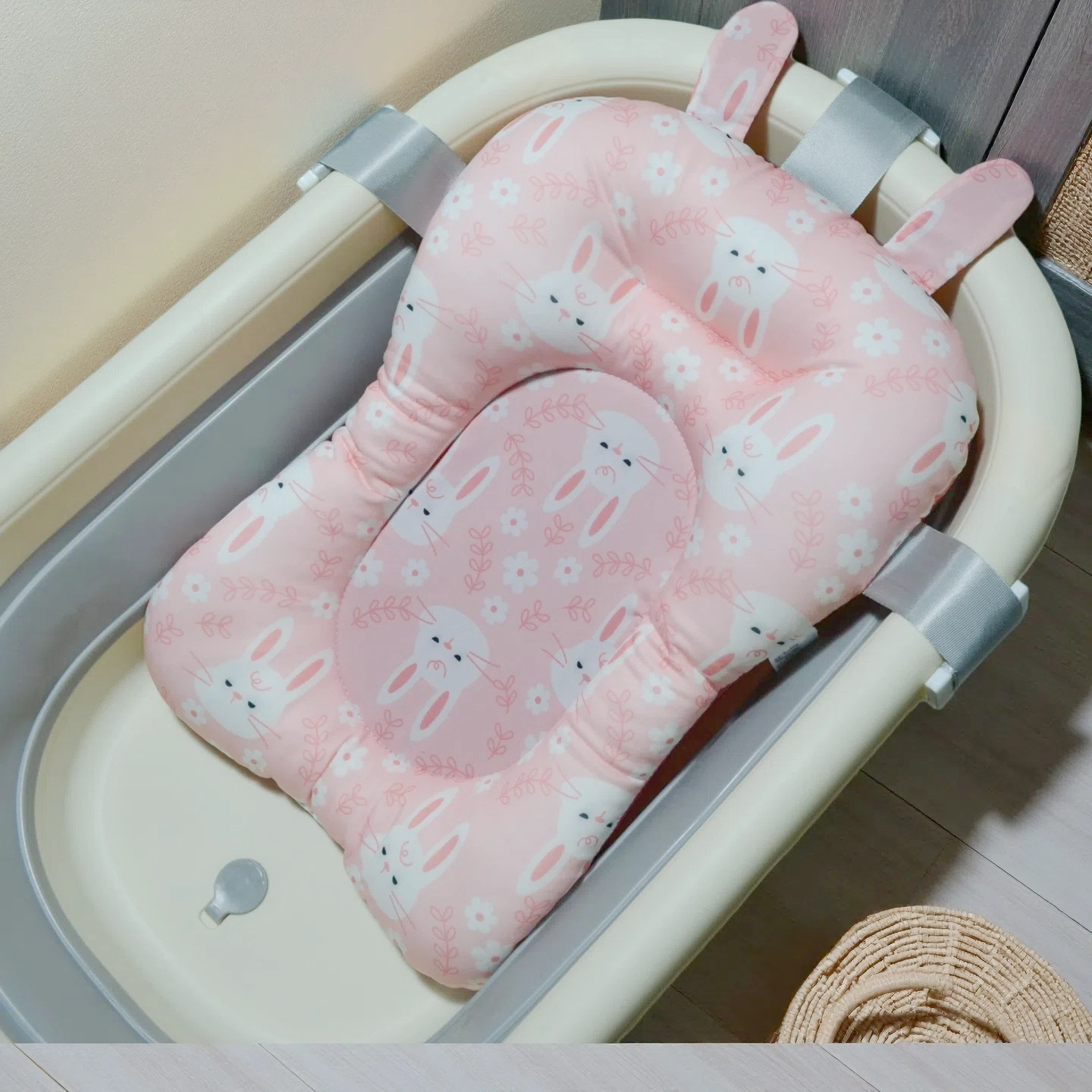 现货供应婴儿洗澡垫亲肤材质悬浮垫漂浮可坐躺防滑新生儿沐浴躺托