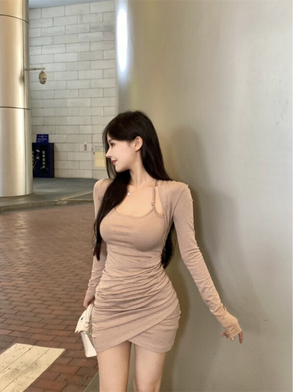 Red Neck dress Women's Autumn and Winter Pure Desire Sexy Hip Beautiful Little Mom's Skirt for Figure and All Kinds of Skirt