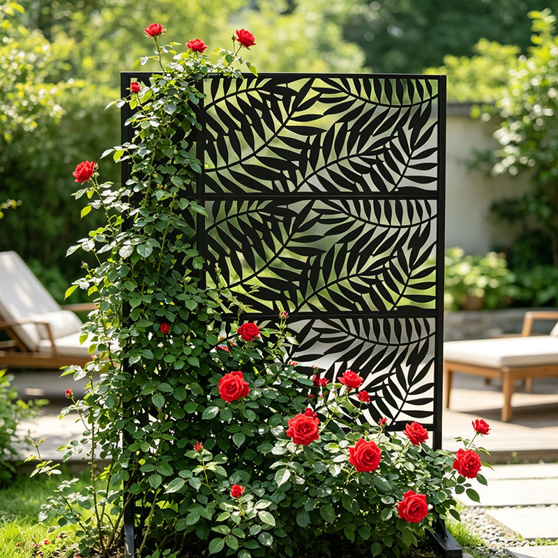 Outdoor wrought iron leaf screen, courtyard privacy partition, rose climbing trellis, garden hollow landscape fence, custom-made Outdoor wrought iron leaf screen, courtyard privacy partition, rose climbing trellis, garden hollow landscape fence, custom-made