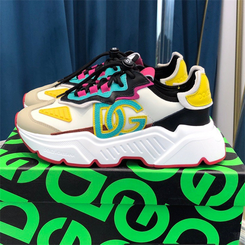 2023 High Ding European Station, punta redonda, suela gruesa, cordones, zapatos deportivos y casuales a juego para mujer, versión coreana de los zapatos de papá de todo fósforo, DG de moda