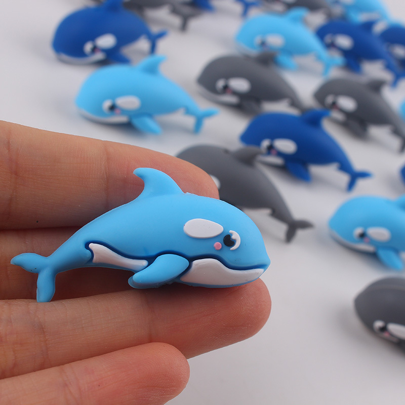 Cuentas de silicona de dibujos animados delfines 3D creativos cuentas decorativas accesorios diy goteo cuentas accesorios de cadena de tetina