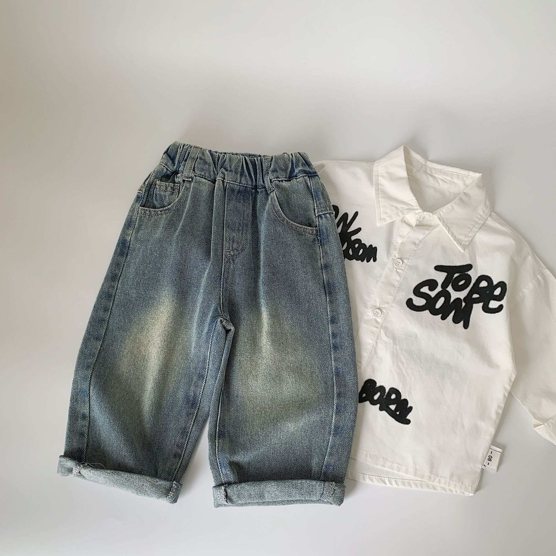 Maibao jeans para niños 2025 primavera y otoño nuevos pantalones coreanos pantalones casuales simples de pierna recta para niños pequeños y medianos image 5