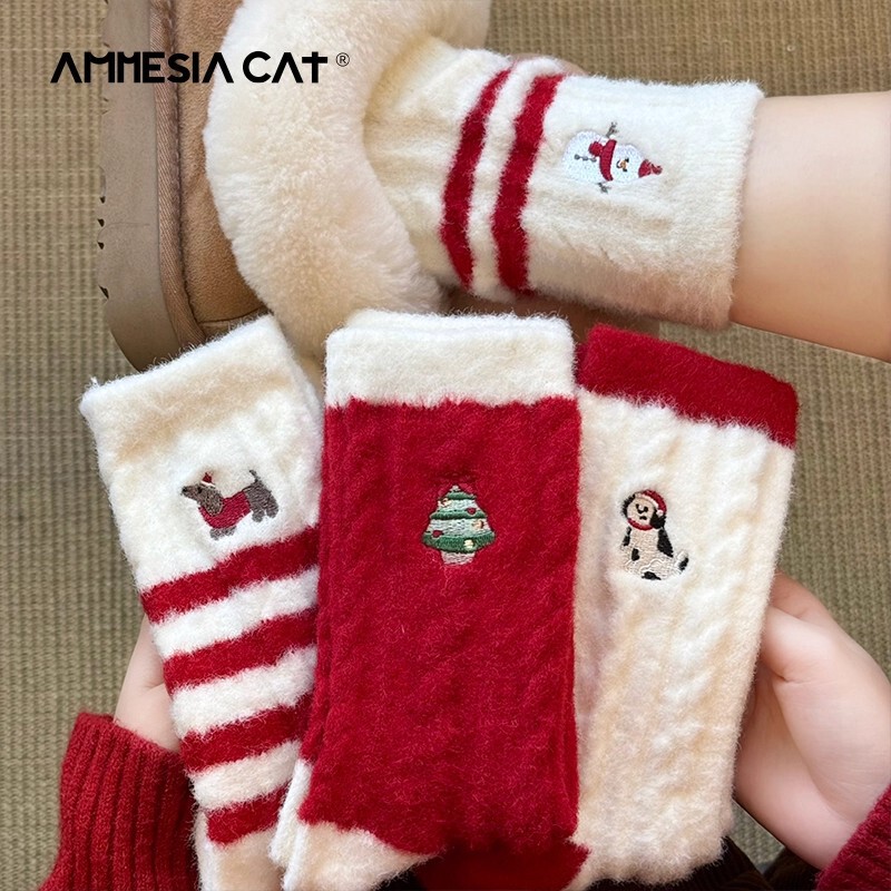 25 New Winter Christmas Socks for Women Cartoon Embroidered Snowman Mid-Calf Socks Australian Velvet Warm Thickeneded Floor Socks Red