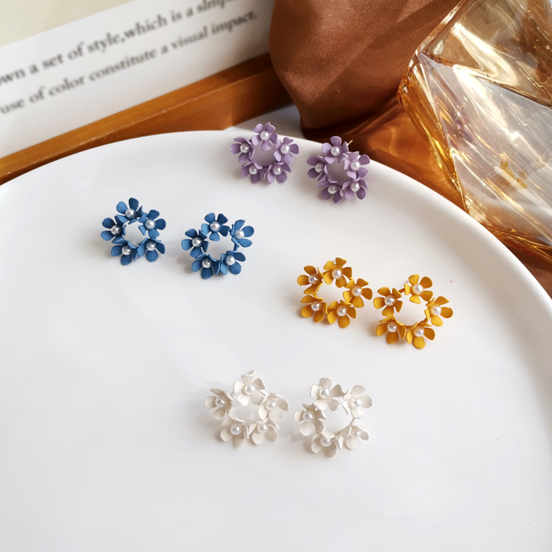 Cute elegant matte brand earrings